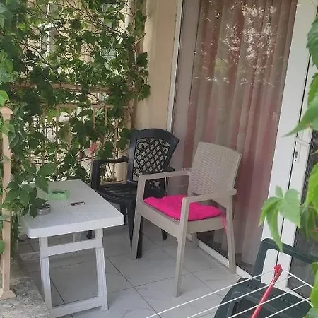 Kameliya Garden 아파트 *